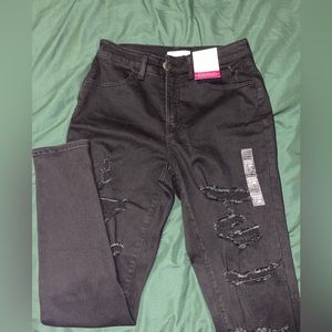 Black ripped So jeggings. 11/30 teens
